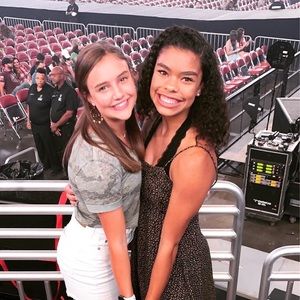 Meet your Posher, Ella